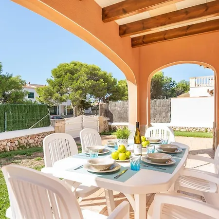 Llevant كالا إن بلانيس